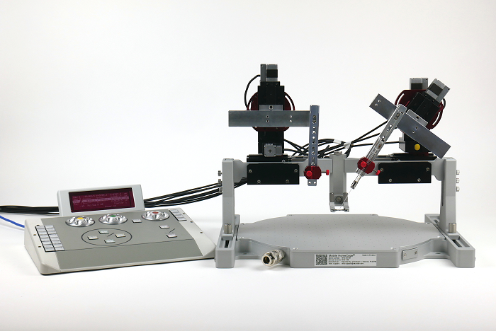 Luigs & Neumann micromanipulator on the Mobile HomeCage bridge